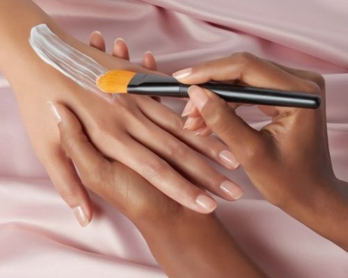 MANICURA Y PEDICURA